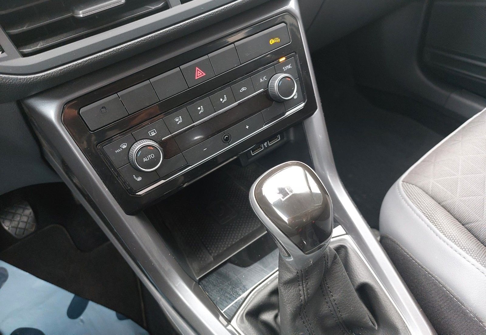 Volkswagen T-Cross Style foto 10