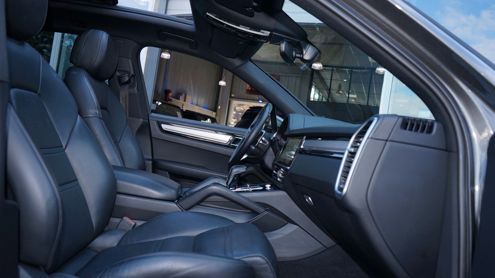 Porsche CAYENNE FACELIFT*ACC*PANO*HUD*22"ALU*KEYLESS foto 7