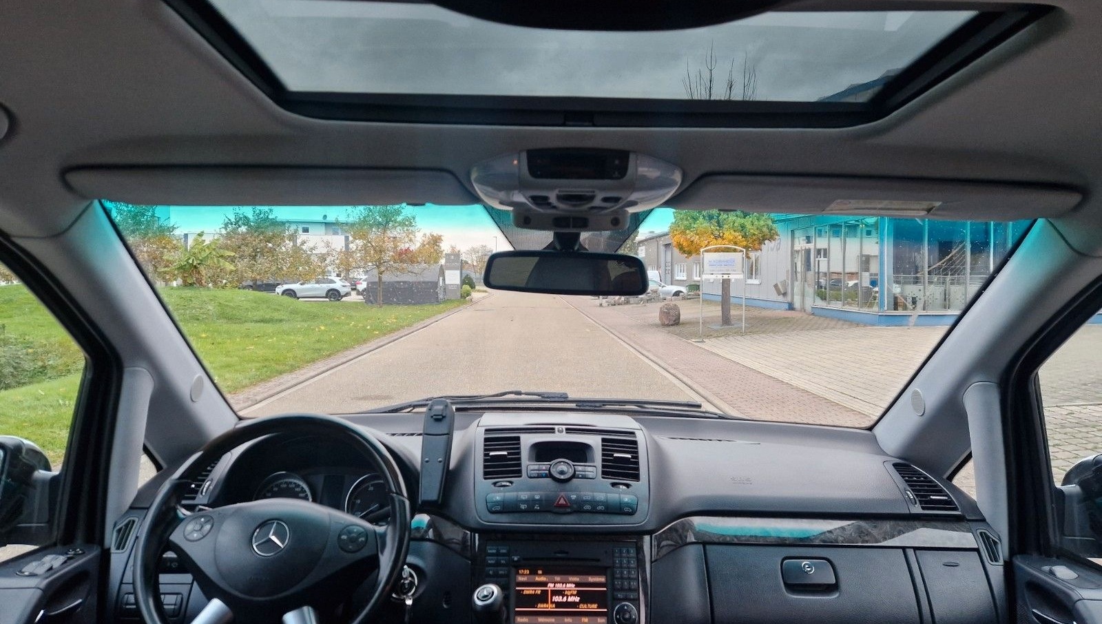 Mercedes-Benz Viano 3.0 CDI Avantgarde 125 Lang 8Pl Leder Pano foto 18
