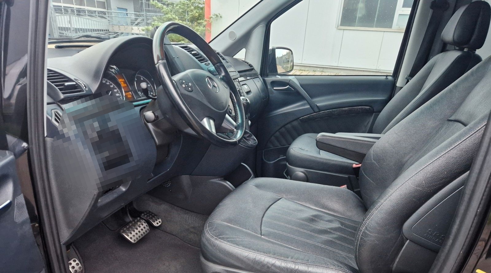 Mercedes-Benz Viano 3.0 CDI Avantgarde 125 Lang 8Pl Leder Pano foto 8