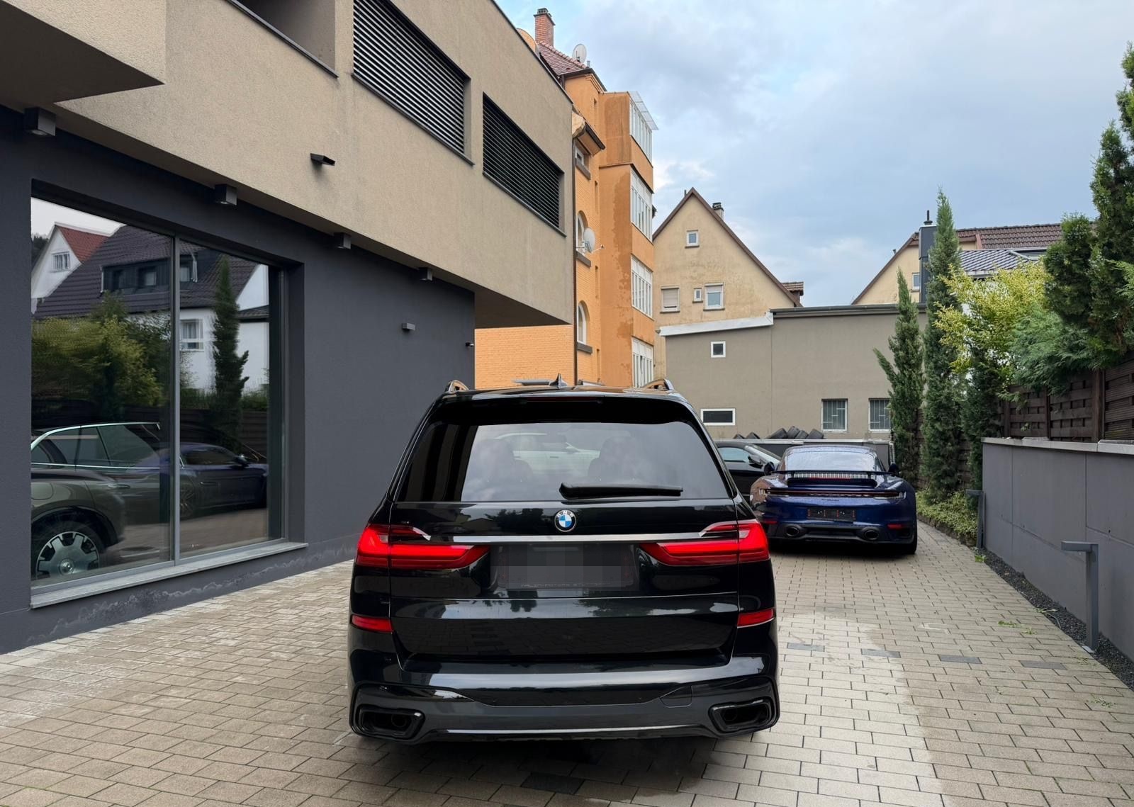 BMW X7 M50 i 6- SITZE/FONDENTERTAINMENT/MEGAVOLL foto 13