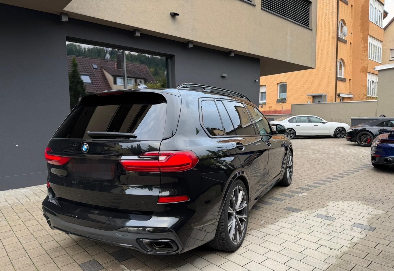 BMW X7 M50 i 6- SITZE/FONDENTERTAINMENT/MEGAVOLL foto 3