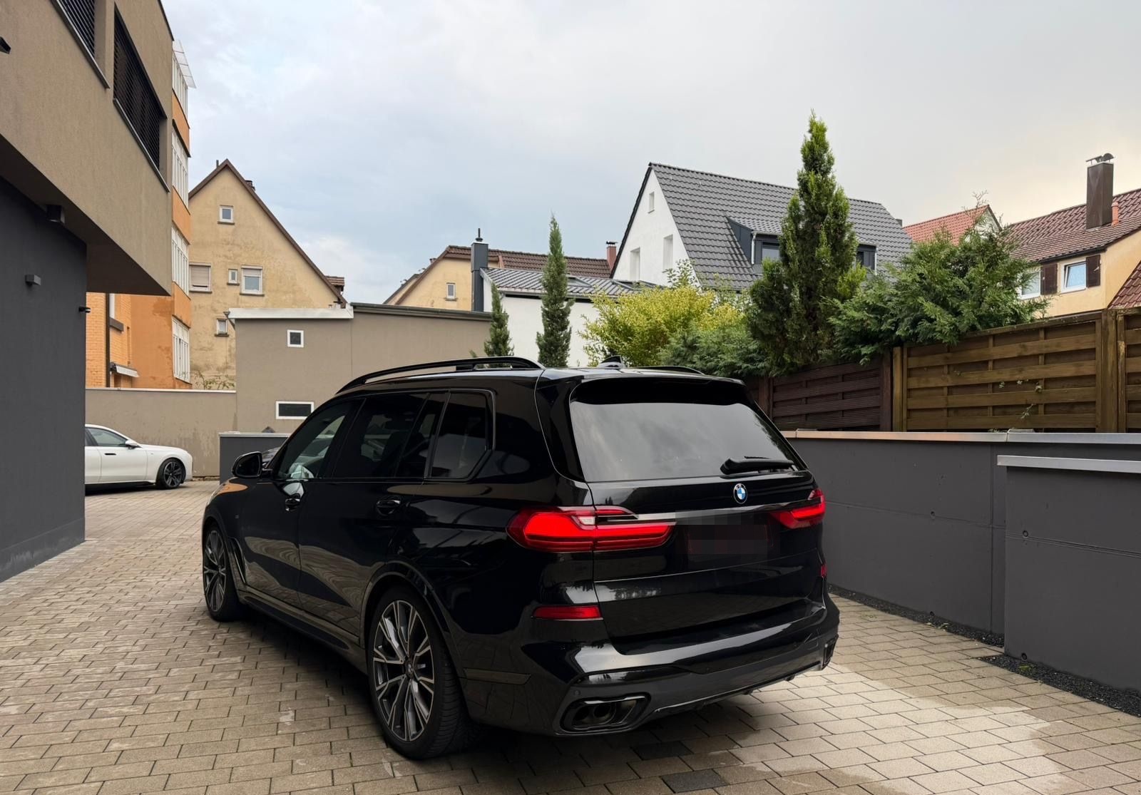 BMW X7 M50 i 6- SITZE/FONDENTERTAINMENT/MEGAVOLL foto 6