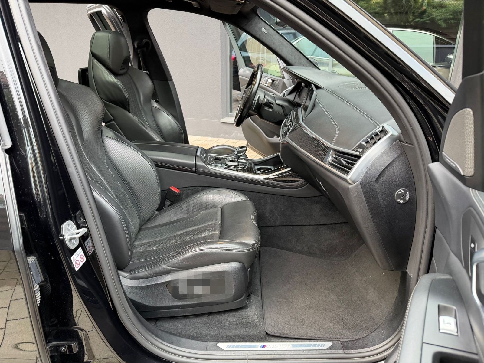 BMW X7 M50 i 6- SITZE/FONDENTERTAINMENT/MEGAVOLL foto 9
