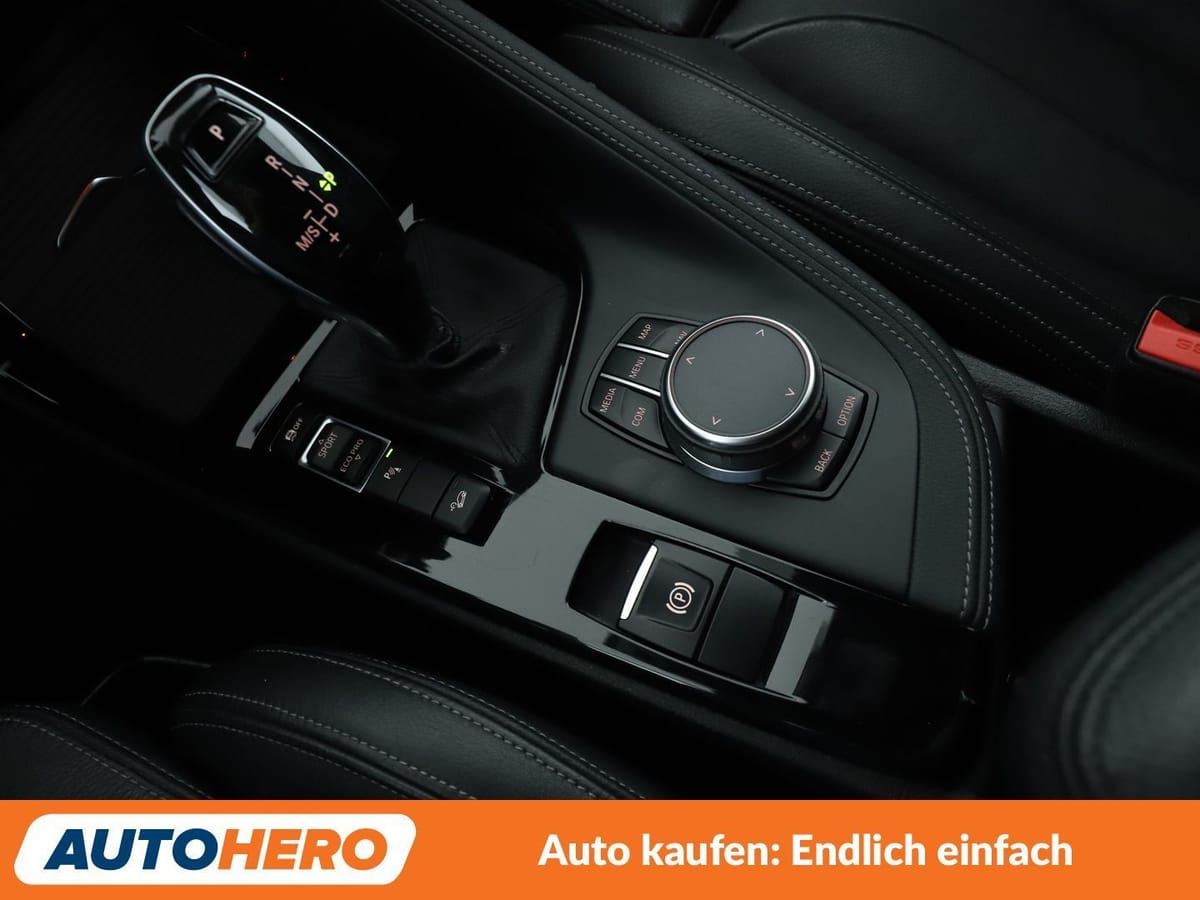 BMW X1 xDrive 20i M Sport Aut. NAVI LED HUD CAM PDC foto 24