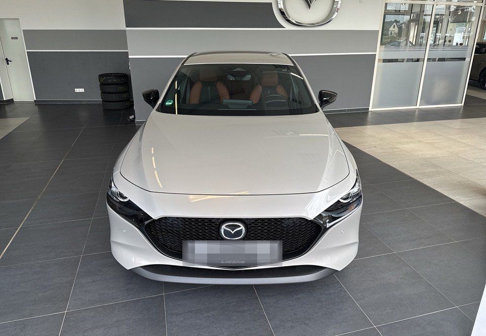 Mazda 3 2.5L e-SKYACTIV G 140ps 6AT FWD Nagisa