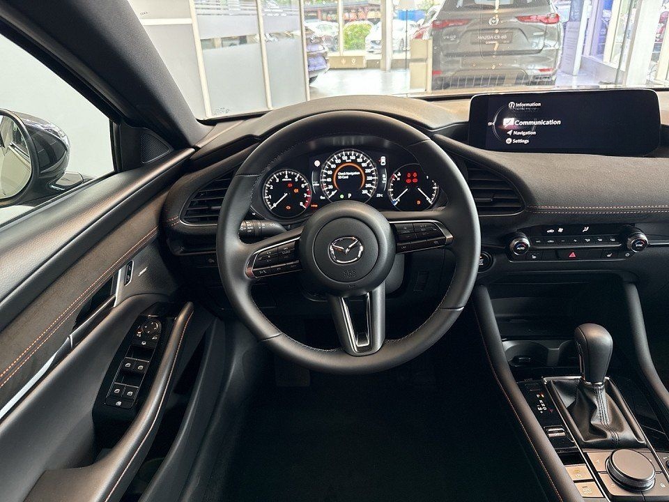 Mazda 3 2.5L e-SKYACTIV G 140ps 6AT FWD Nagisa foto 5