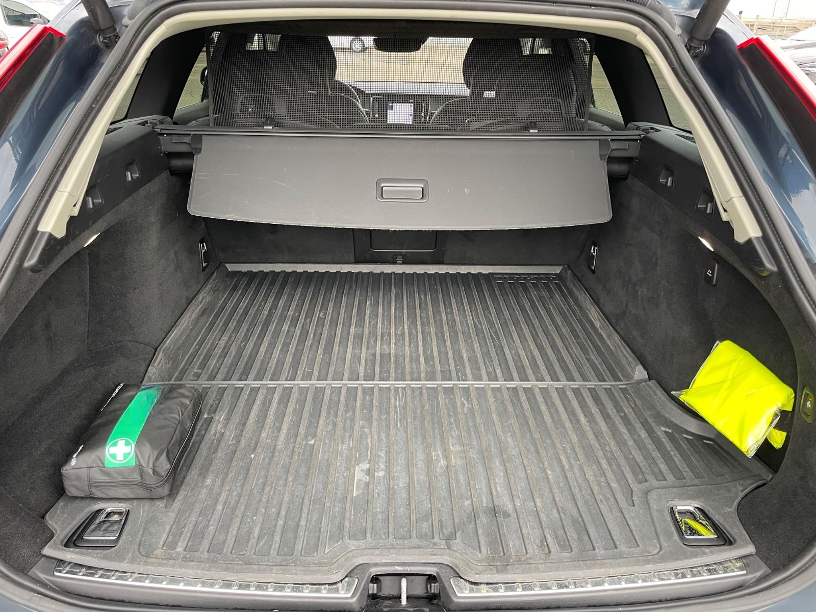 Volvo V90 Kombi Inscription*LED*LEDER*HUD*360°*VIRTUAL foto 7