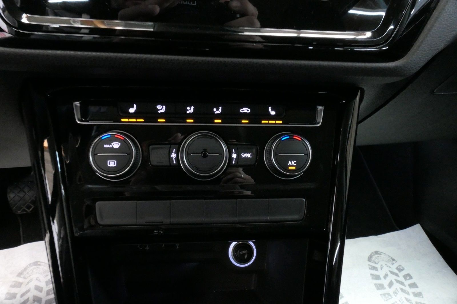 Volkswagen Touran Highline PDC/LED/ Kamera/ Alcantara foto 15