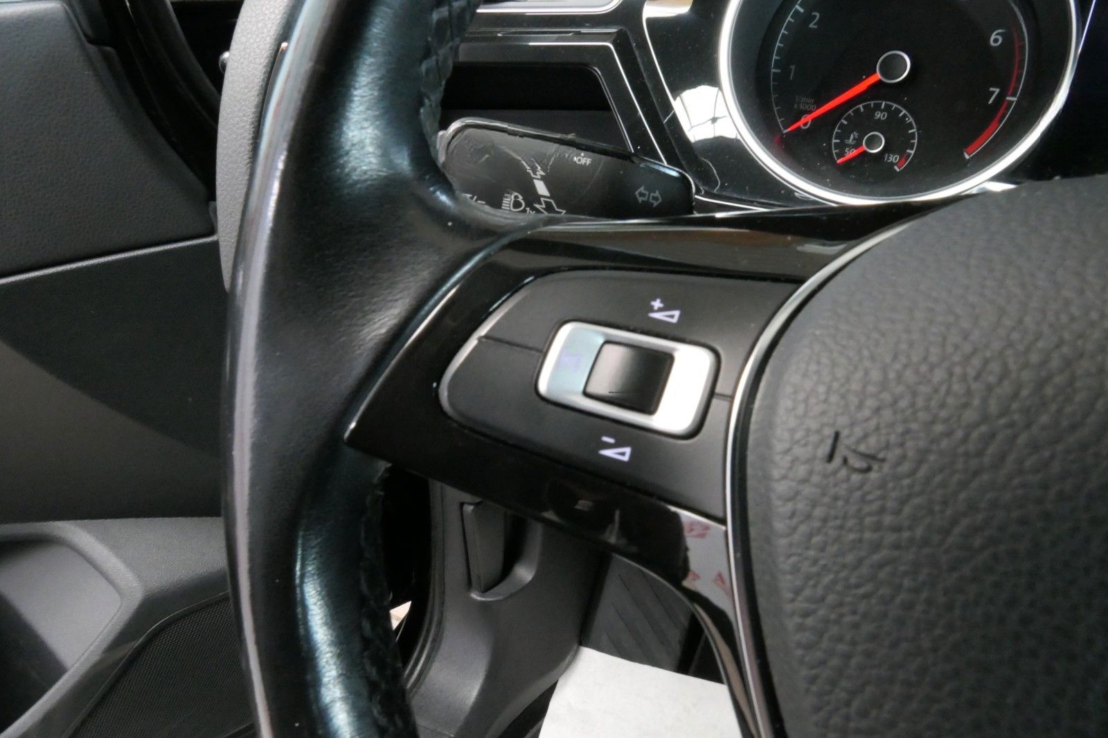 Volkswagen Touran Highline PDC/LED/ Kamera/ Alcantara foto 22