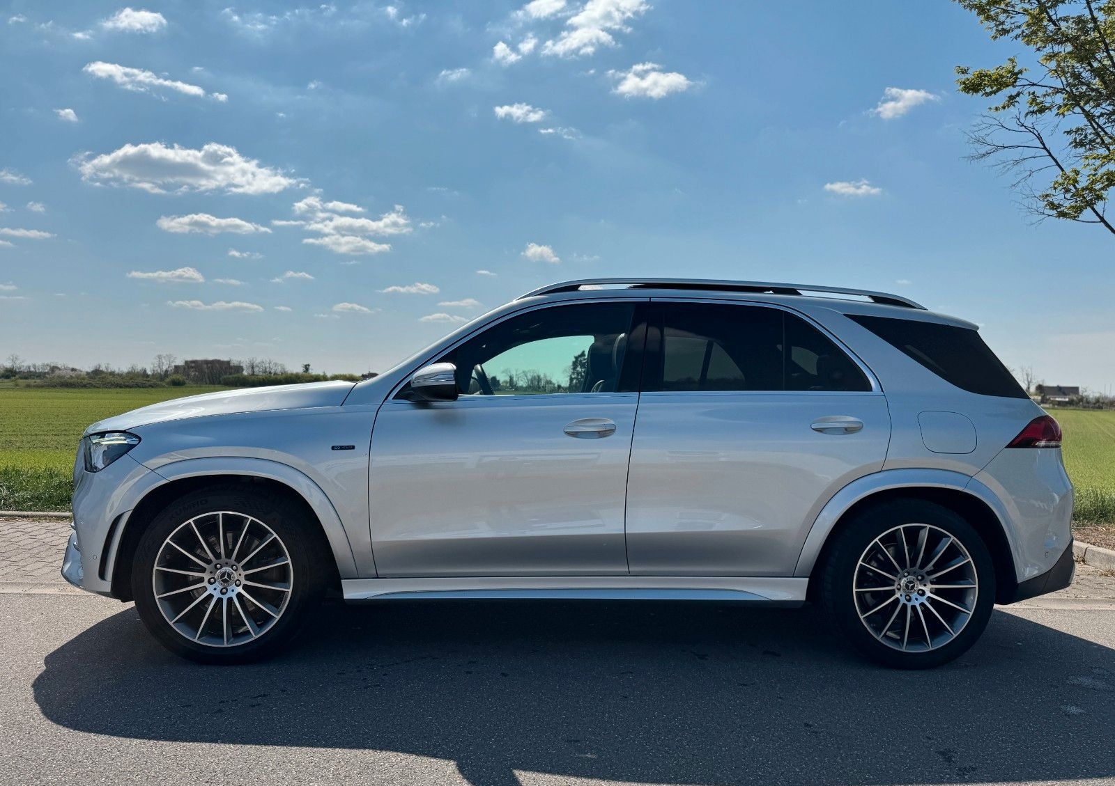 Mercedes-Benz GLE 350 de 4-Matic*2xAMG*PANO*MBUX*AHK*DISTRONIC foto 2