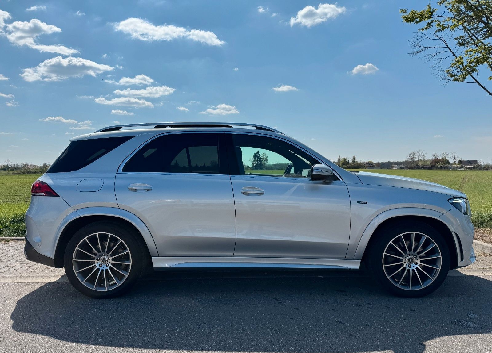 Mercedes-Benz GLE 350 de 4-Matic*2xAMG*PANO*MBUX*AHK*DISTRONIC foto 6