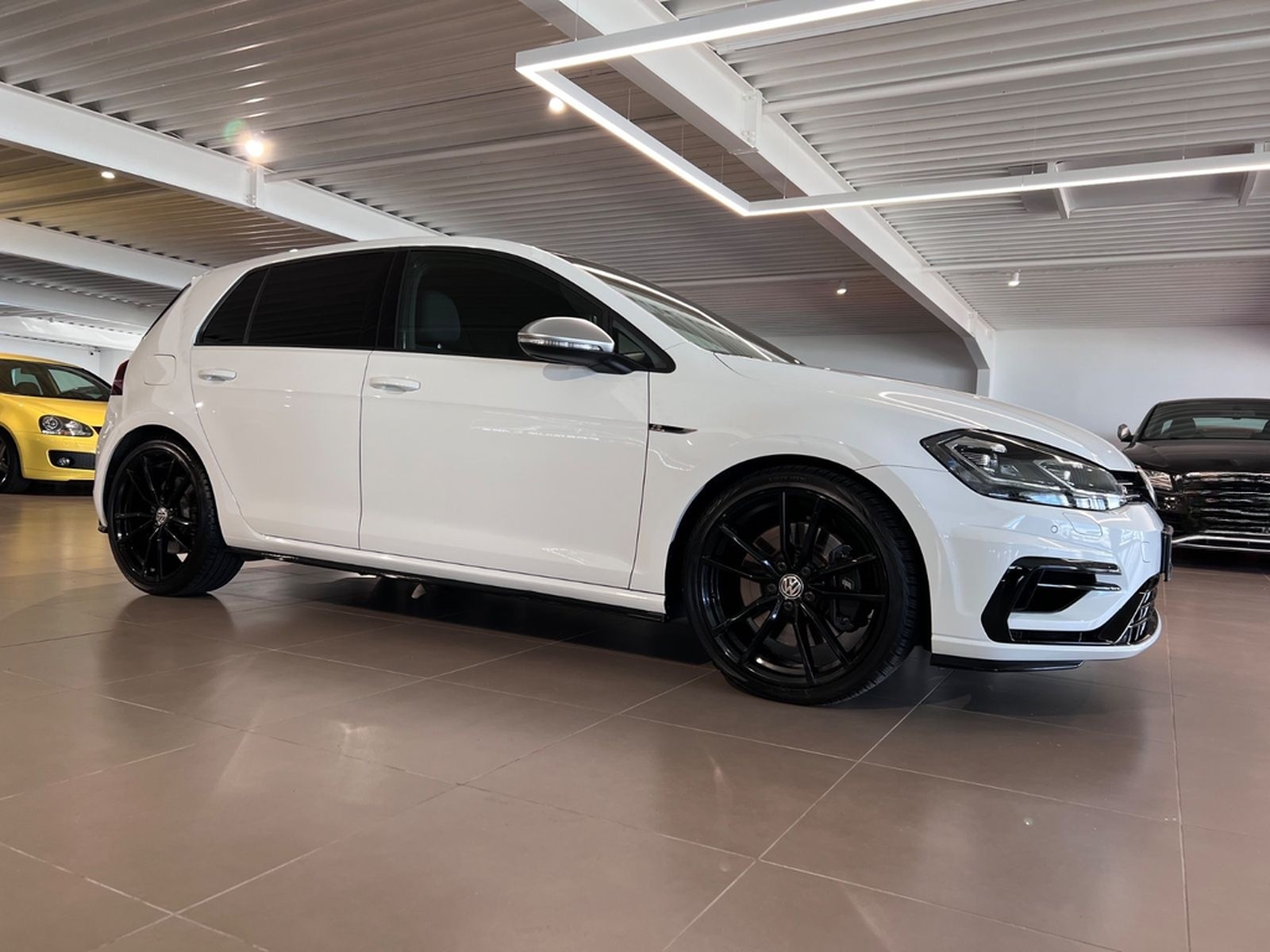 Volkswagen Golf 2.0TSI DSG 4MOTION R DCC KEYLESS DIGITAL foto 14