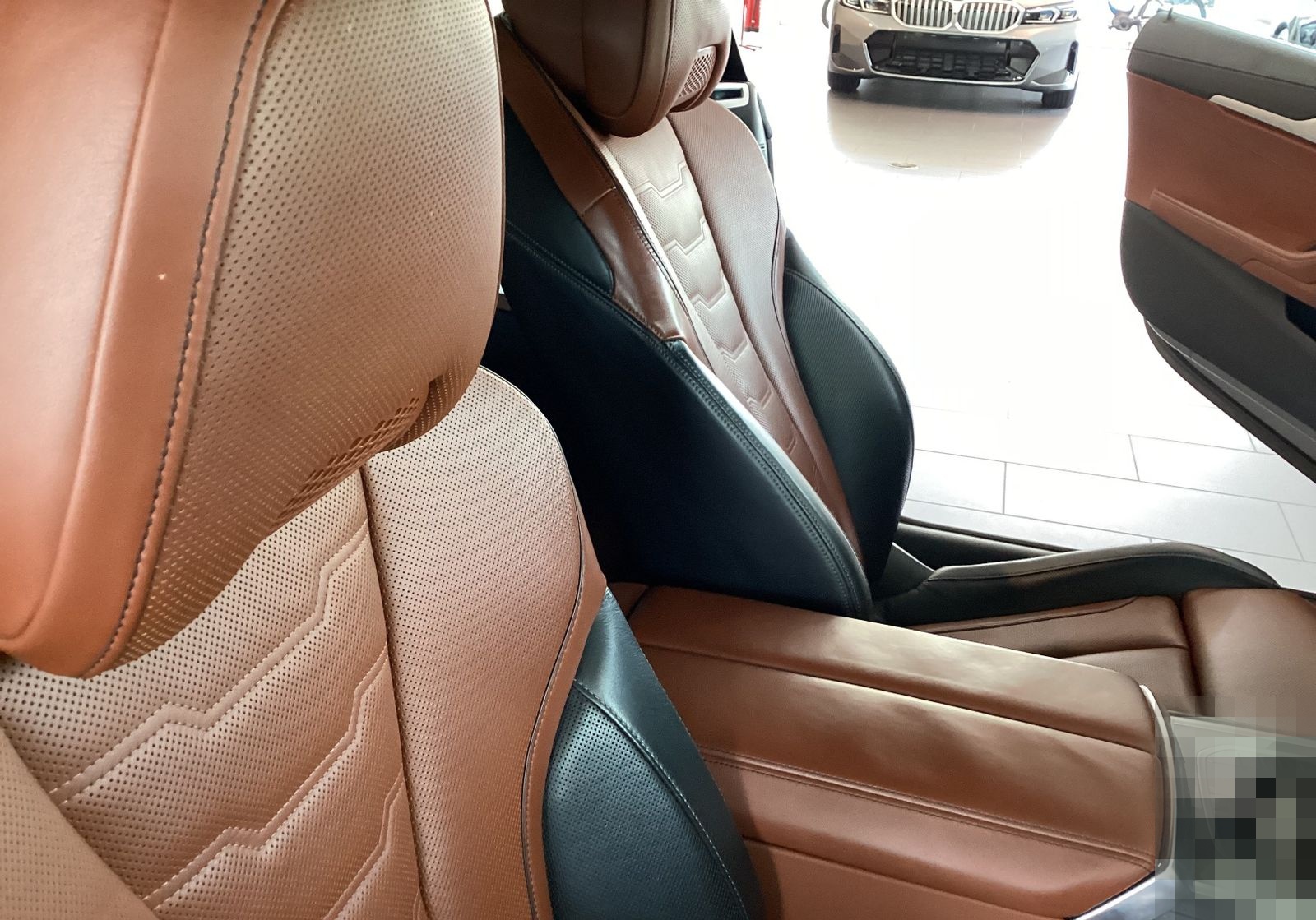BMW M850i xDrive Cabrio B&W Surround DAB WLAN foto 13