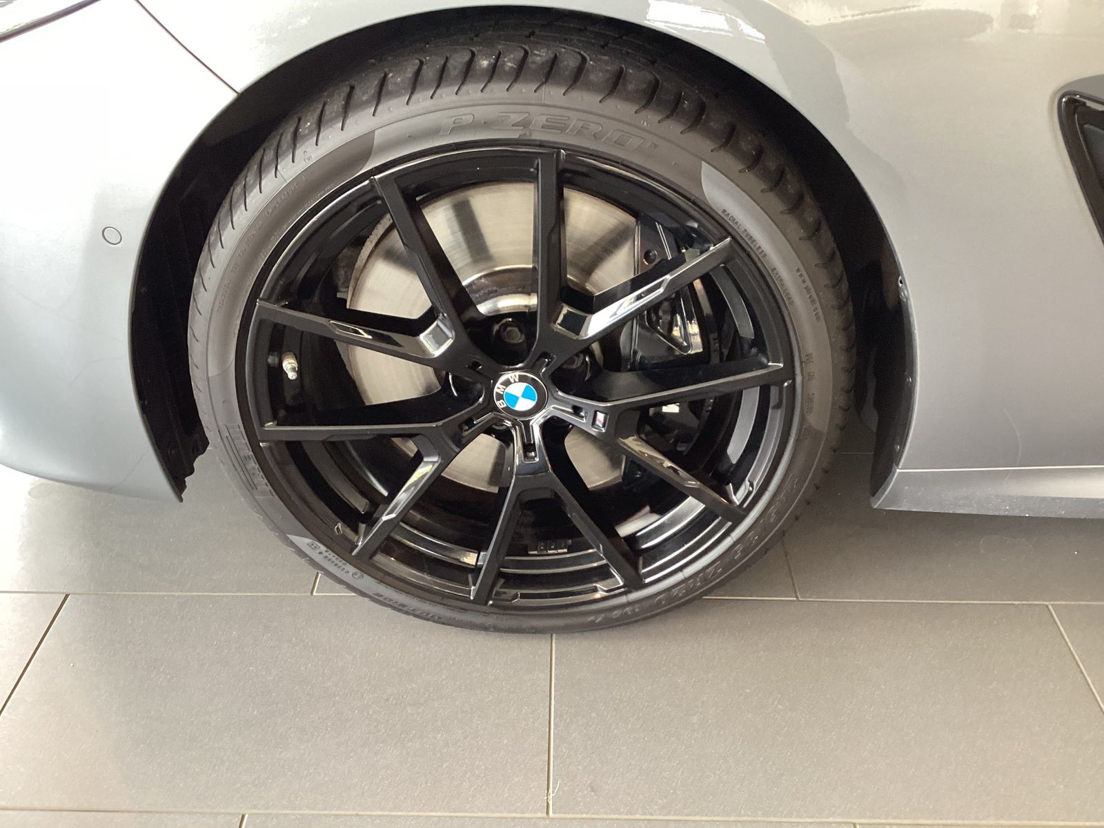 BMW M850i xDrive Cabrio B&W Surround DAB WLAN foto 14