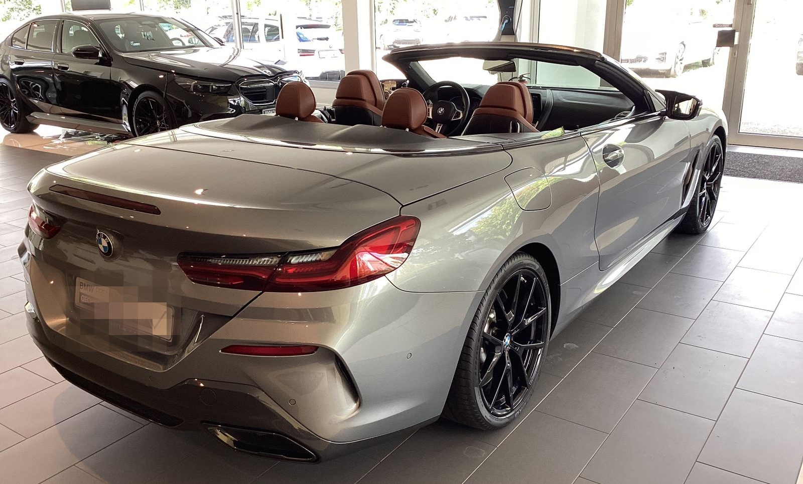 BMW M850i xDrive Cabrio B&W Surround DAB WLAN foto 8