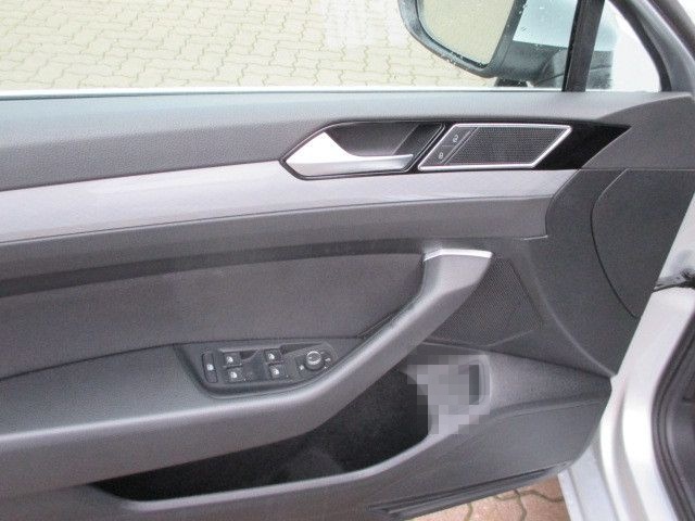 Volkswagen Passat Variant 1.4 TSI Hybrid GTE+LED+NAV foto 12