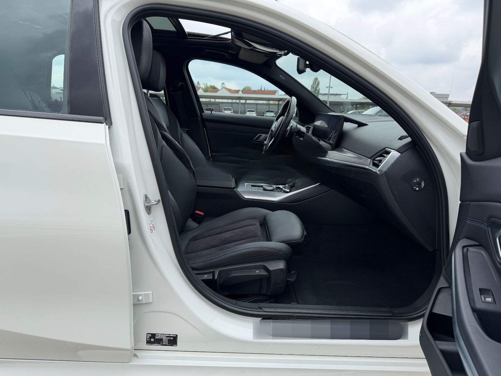 BMW 330d*Tou*SAG*M PAKET*FACELIFT*VIRTU*LED*PANO*AHK foto 12