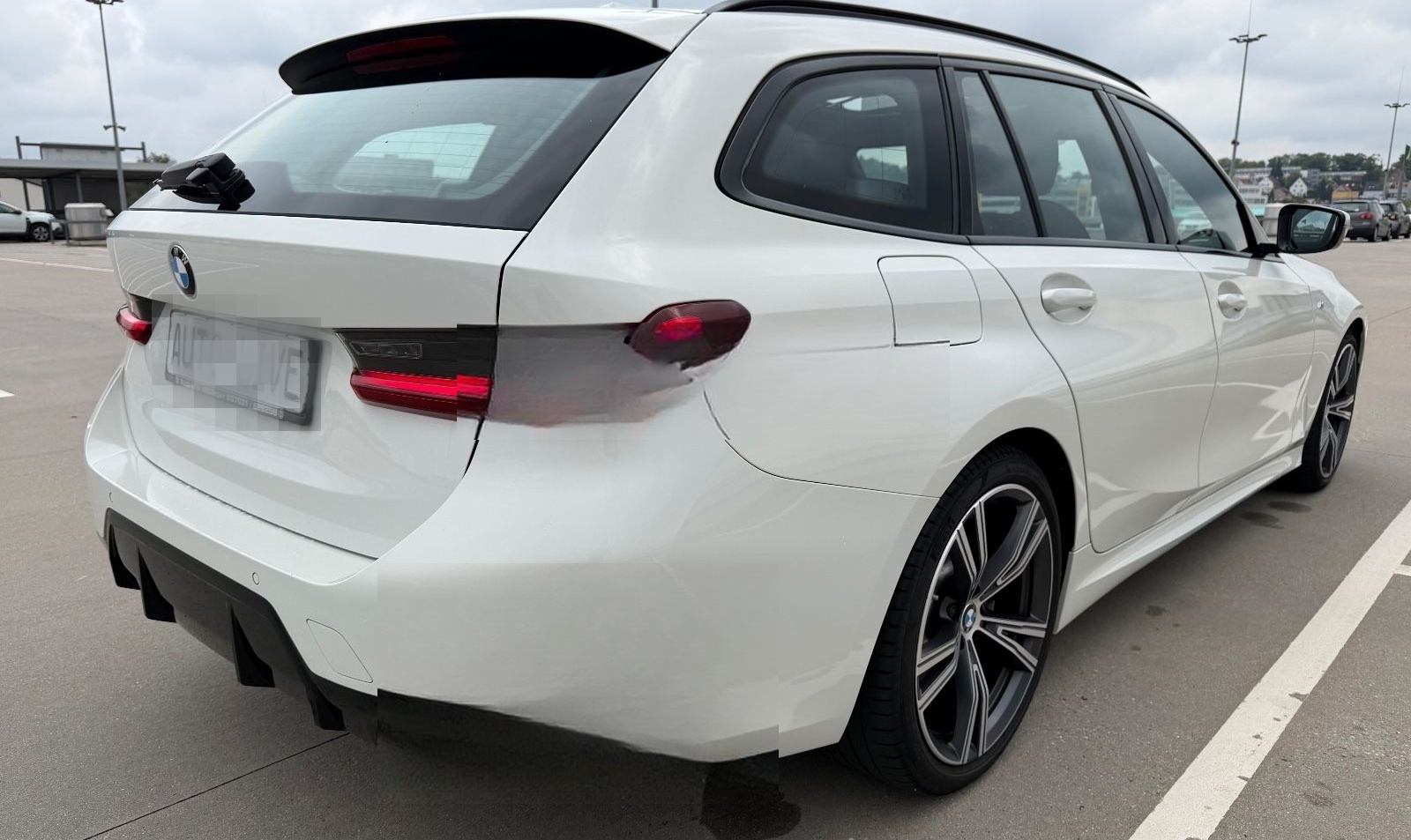 BMW 330d*Tou*SAG*M PAKET*FACELIFT*VIRTU*LED*PANO*AHK foto 5