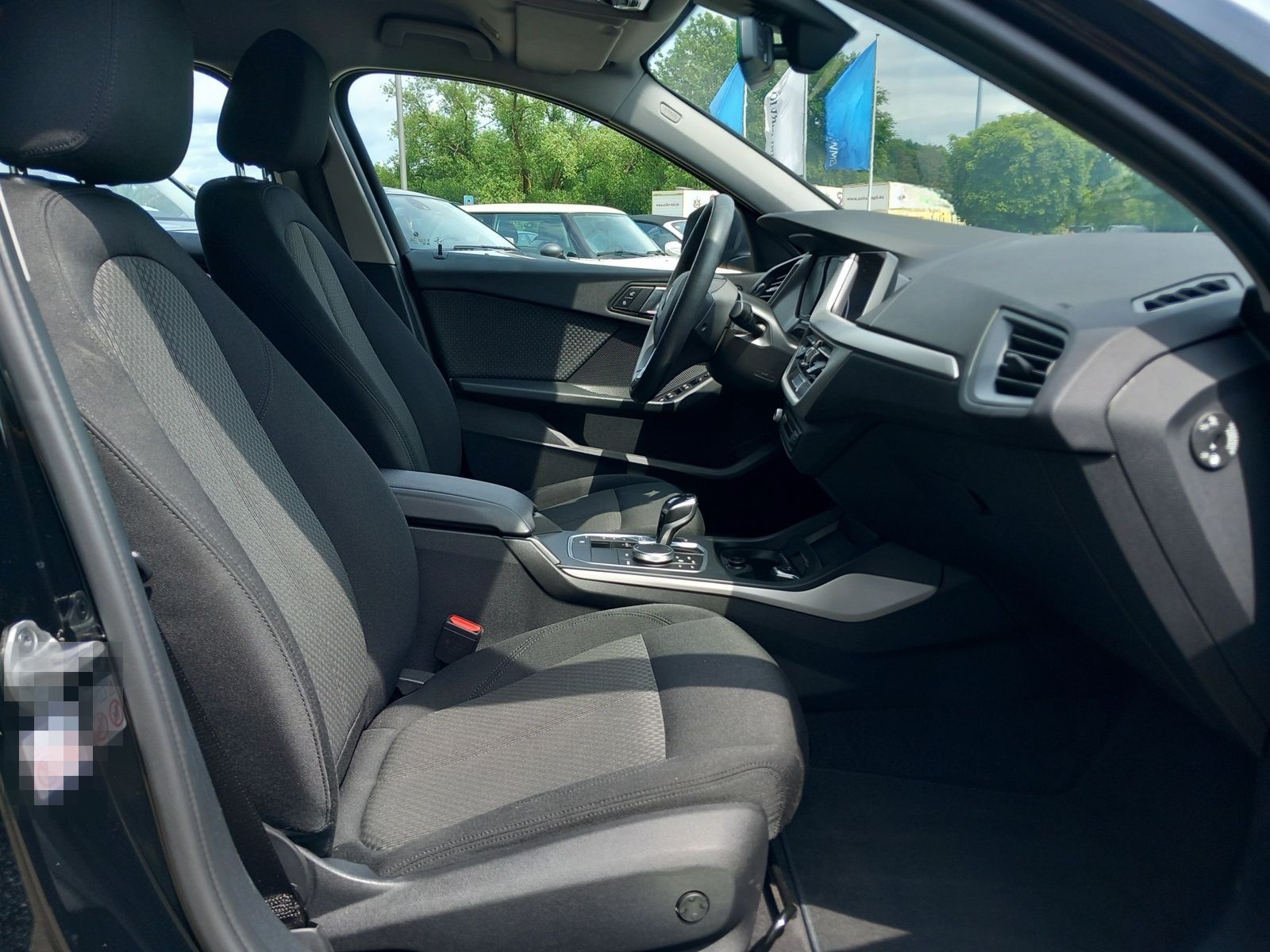 BMW 118i Aut Advantage LiveCockPlus Business LED Tem foto 13