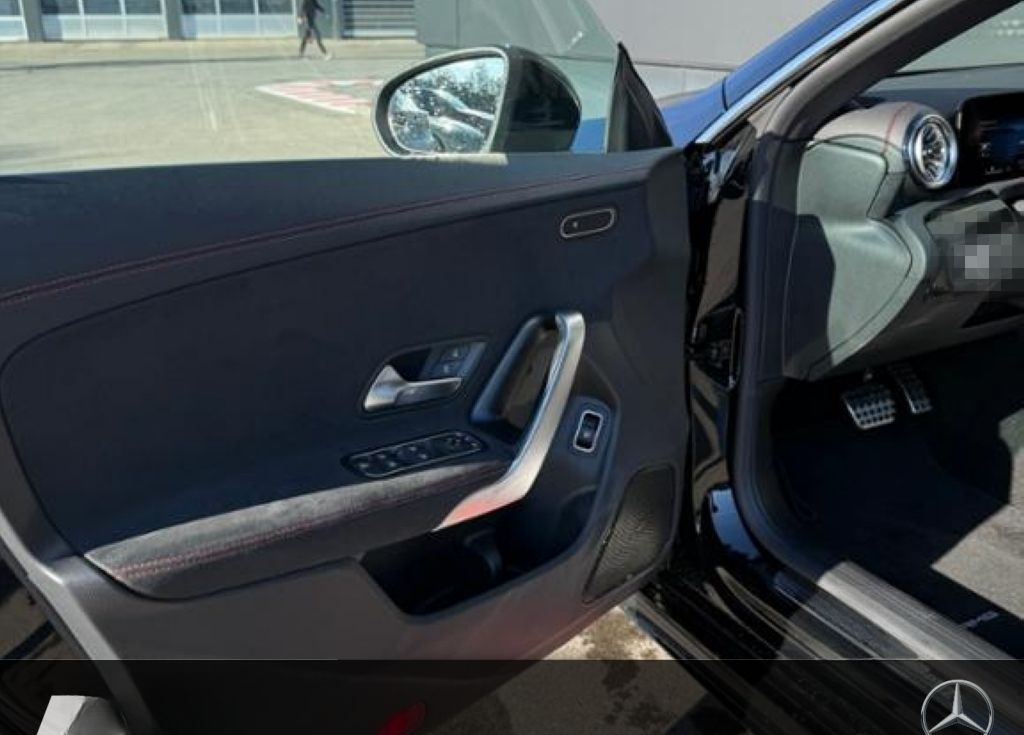 Mercedes-Benz CLA 180 SB AMG PREMI PANO KEYLESS 360 Sitz-Komfo foto 7