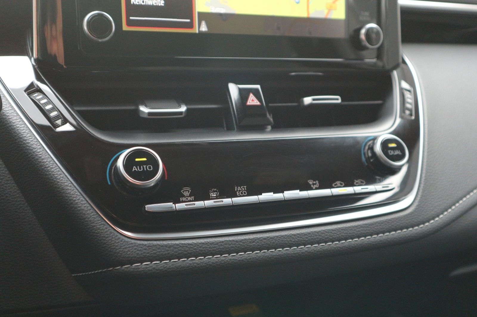 Toyota Corolla Hybrid Club *2.HAND/VC/RFK/ACC/NAVI/LED* foto 25