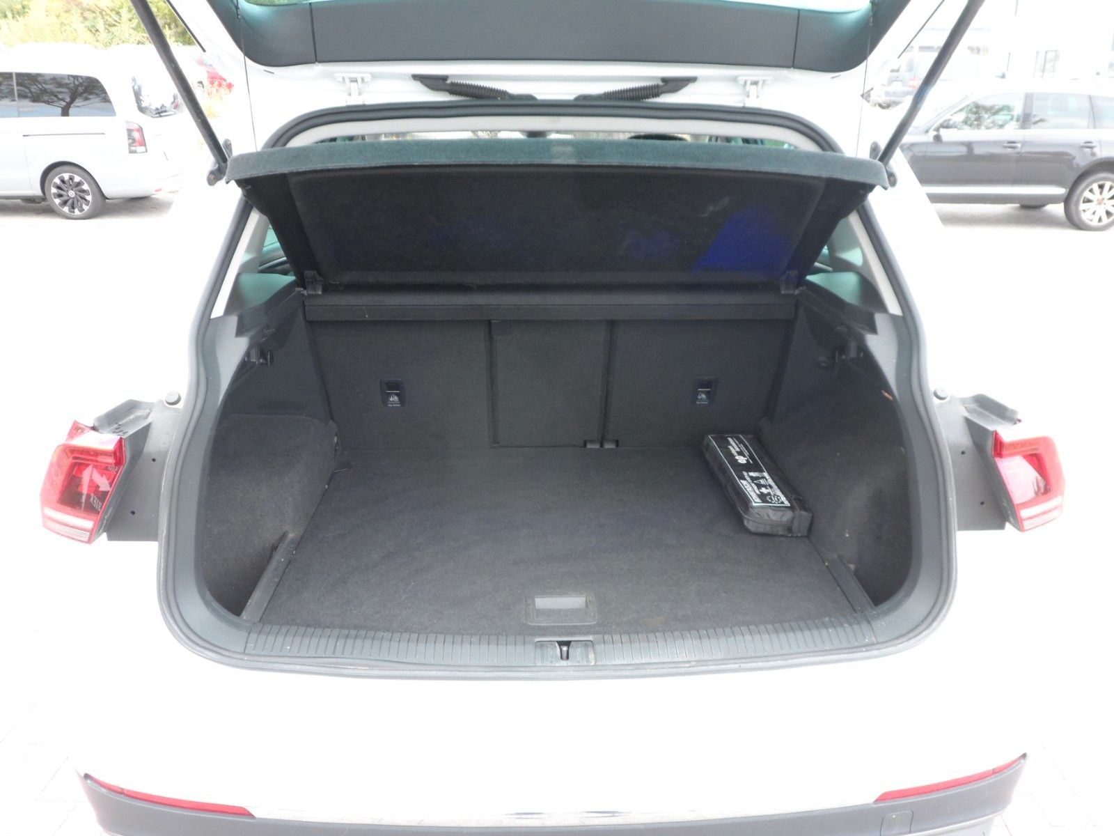 Volkswagen Tiguan 2.0 Highline BMT LED/AHK/4Motion/TÜV NEU foto 16