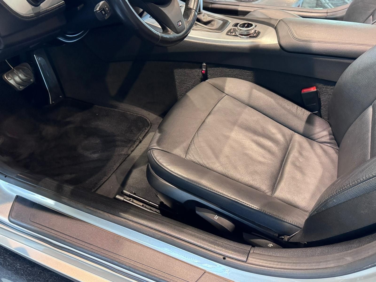 BMW Z4 sDrive 23i Flügeltüren  SAGA Einzelstück foto 12