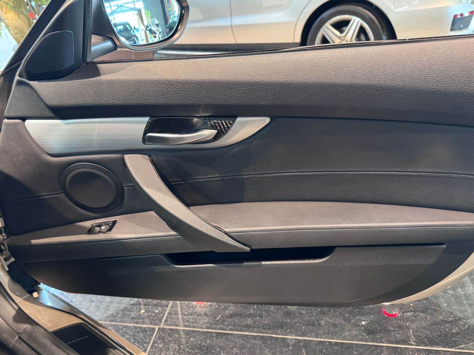 BMW Z4 sDrive 23i Flügeltüren  SAGA Einzelstück foto 14
