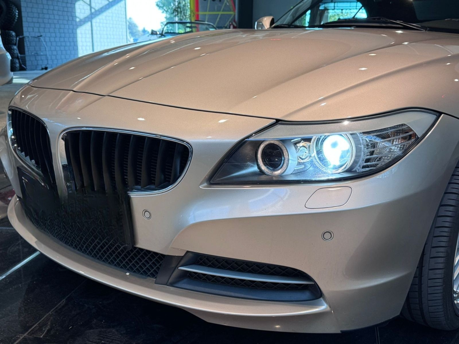 BMW Z4 sDrive 23i Flügeltüren  SAGA Einzelstück foto 4