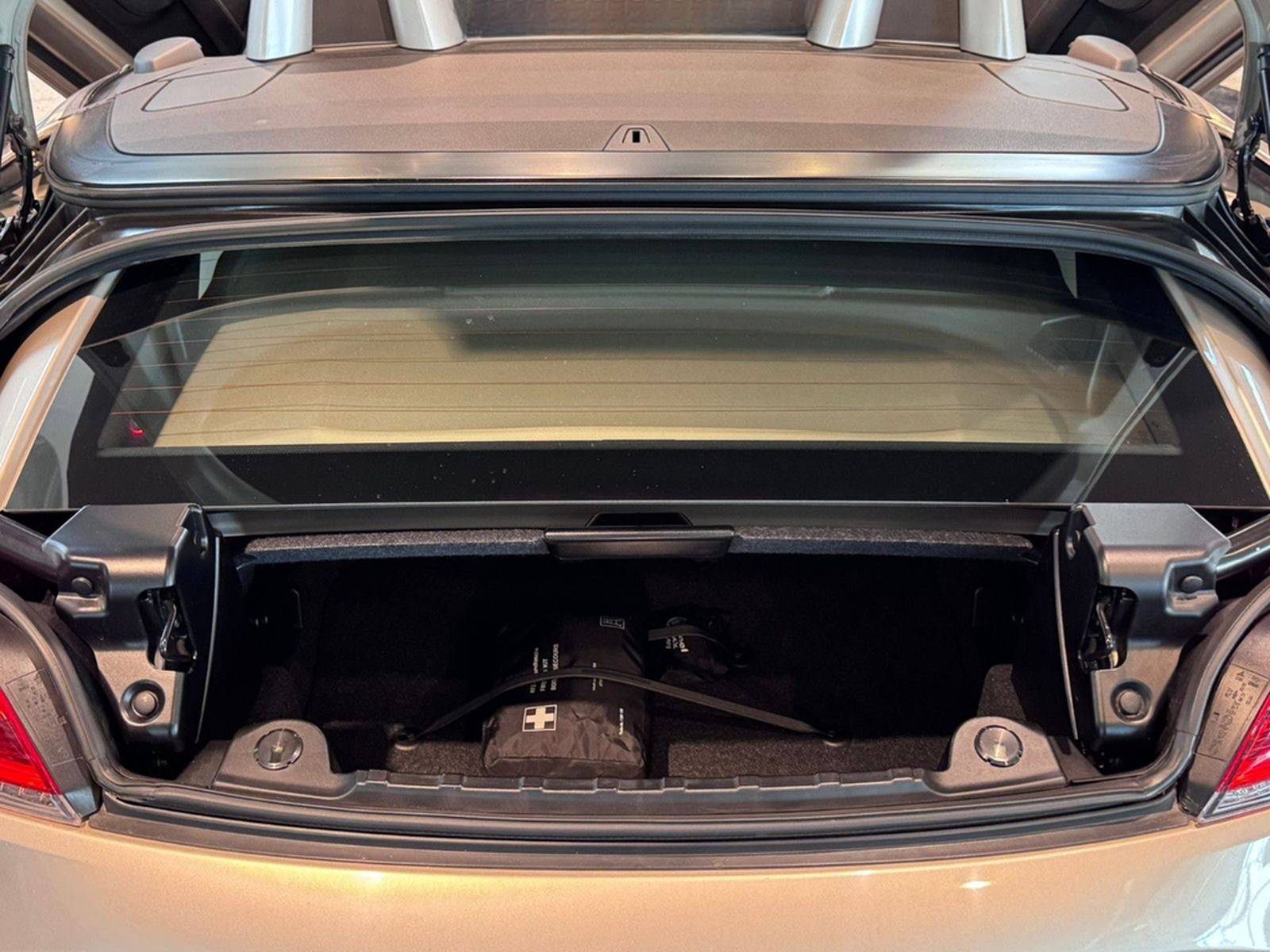 BMW Z4 sDrive 23i Flügeltüren  SAGA Einzelstück foto 31