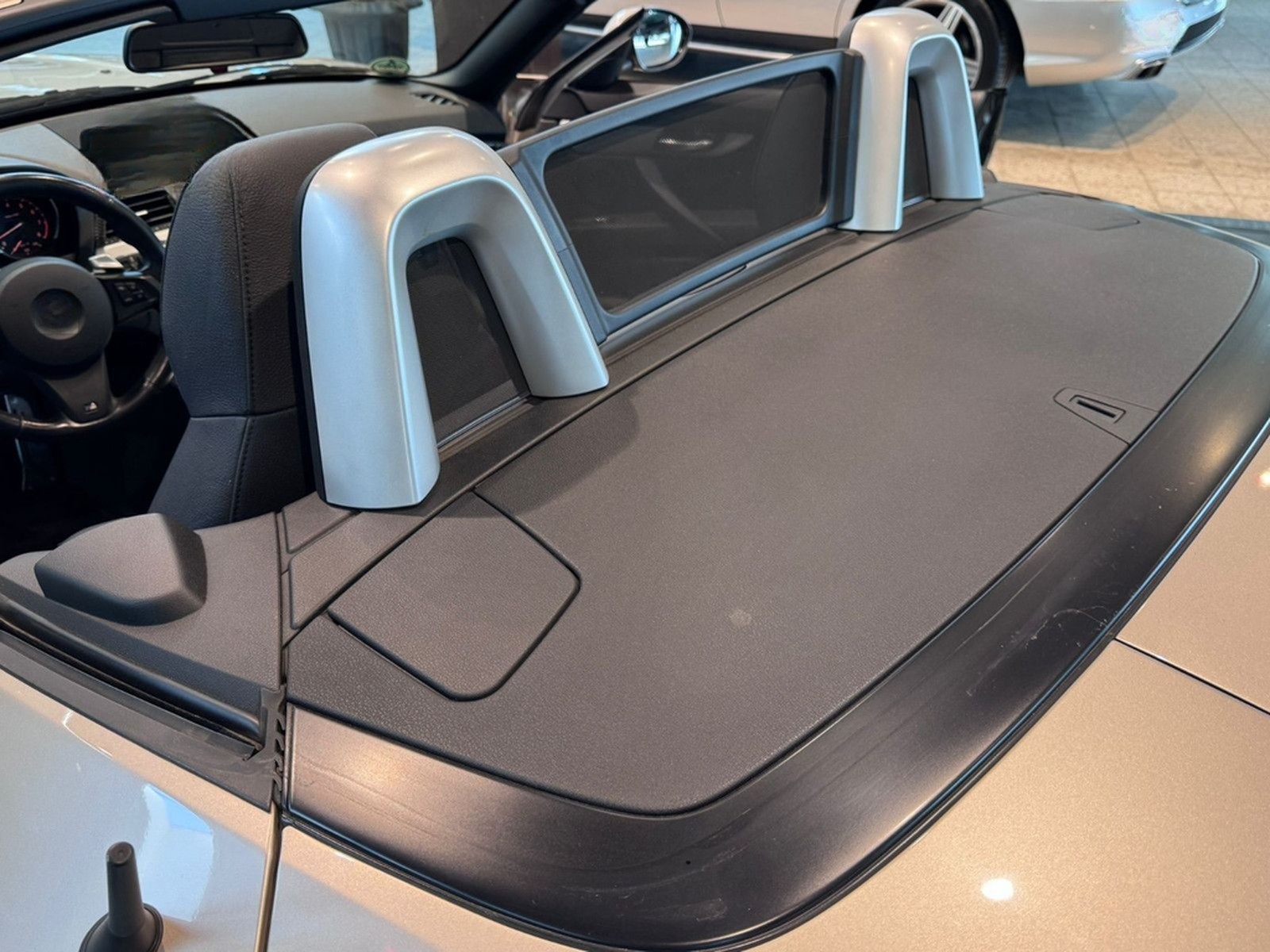 BMW Z4 sDrive 23i Flügeltüren  SAGA Einzelstück foto 32