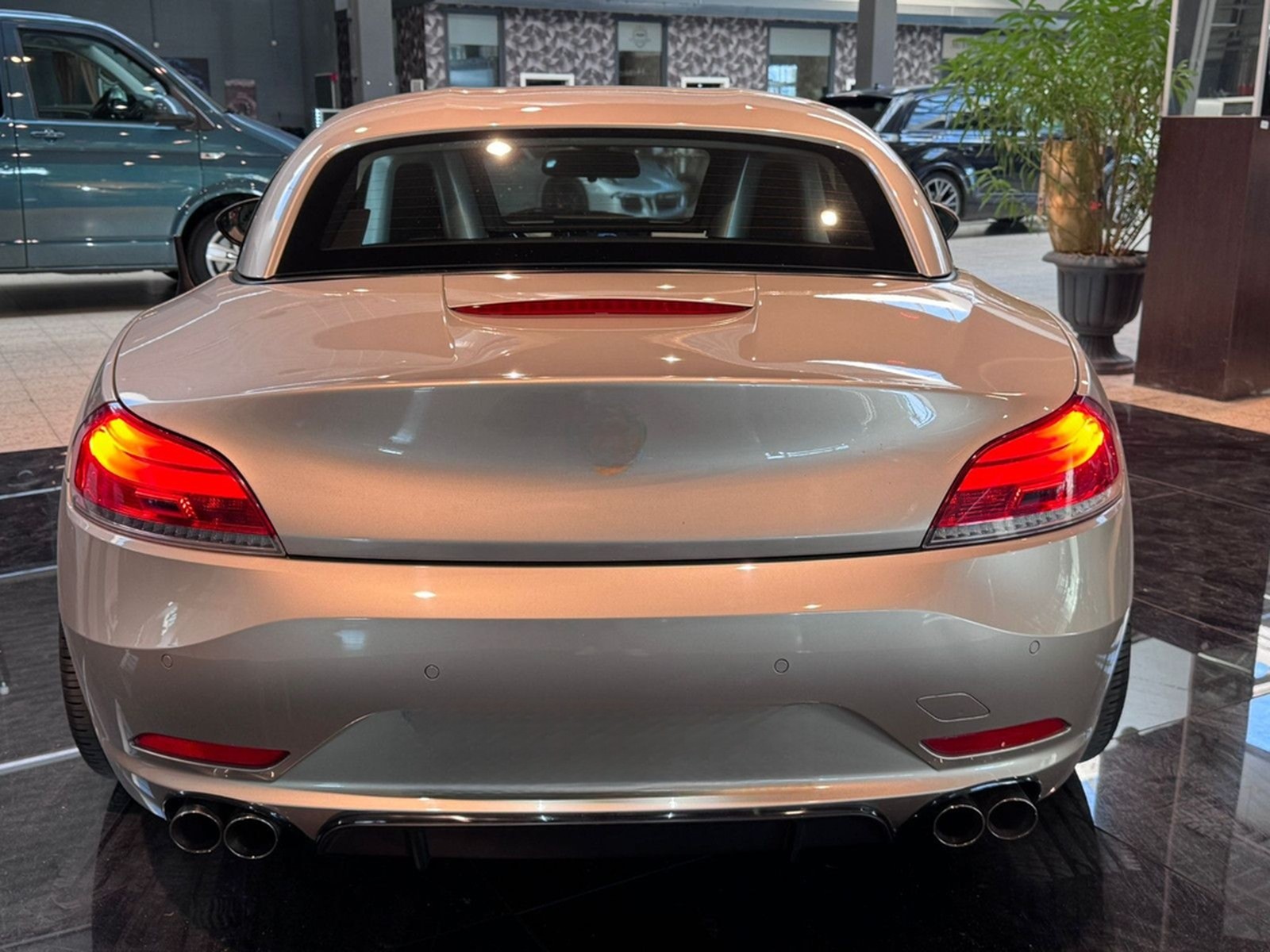 BMW Z4 sDrive 23i Flügeltüren  SAGA Einzelstück foto 34
