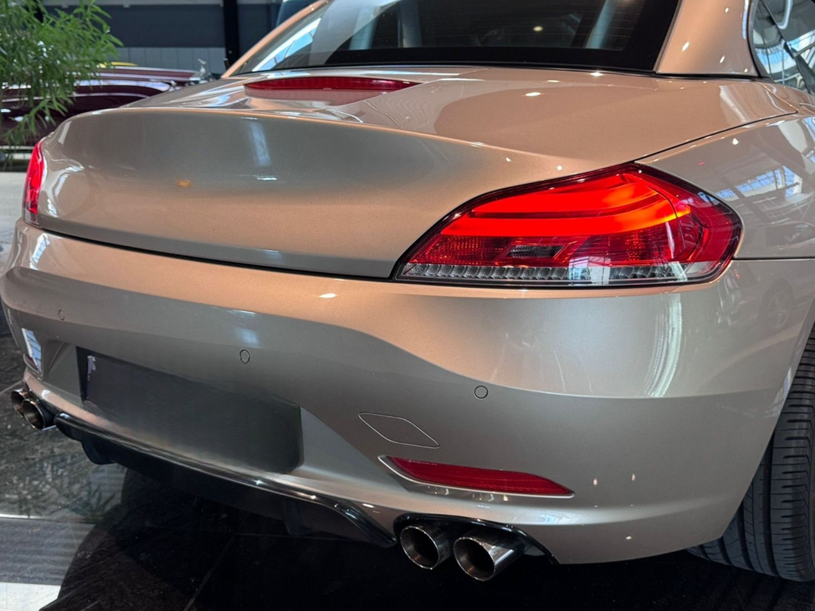 BMW Z4 sDrive 23i Flügeltüren  SAGA Einzelstück foto 35