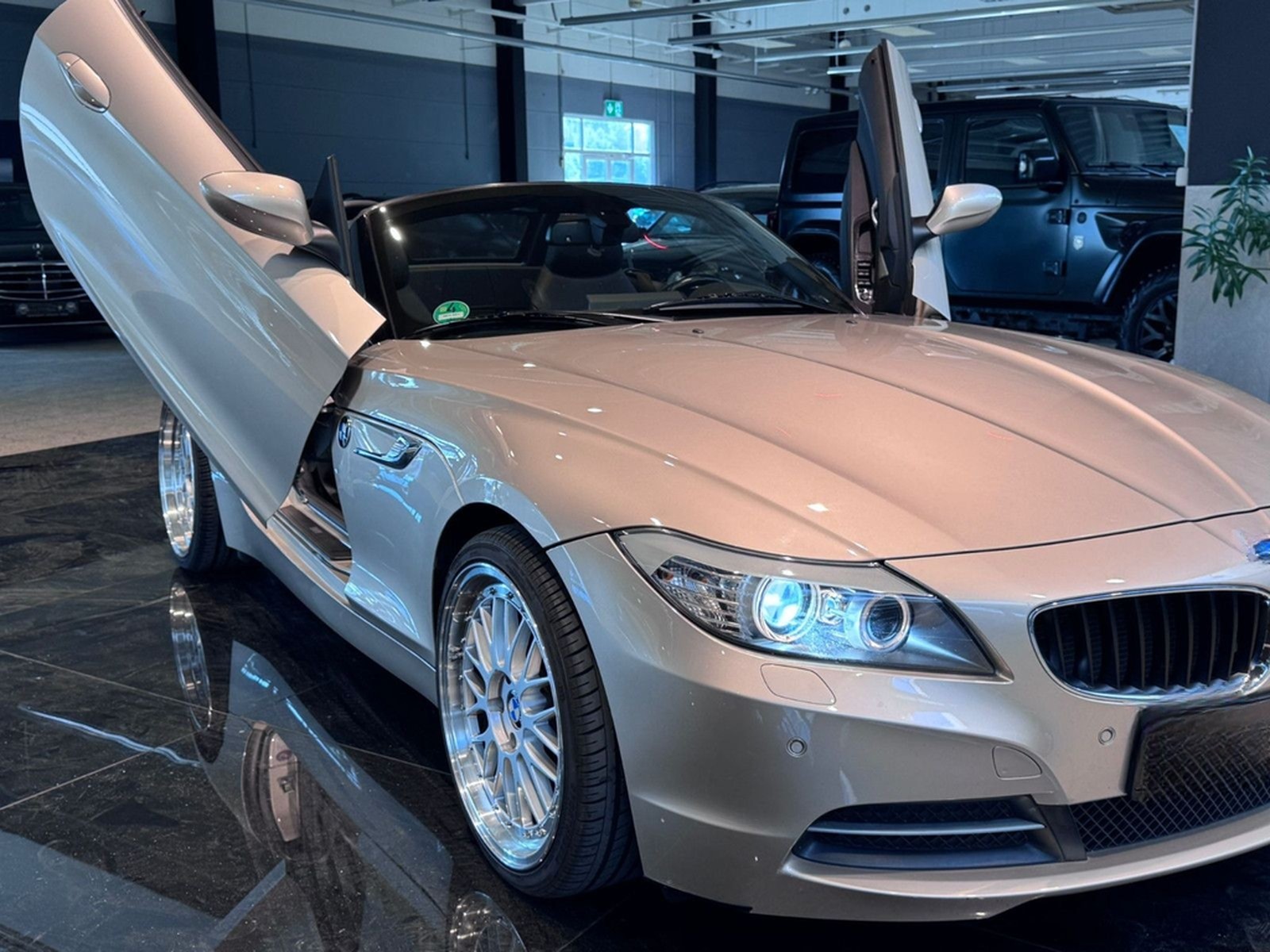 BMW Z4 sDrive 23i Flügeltüren  SAGA Einzelstück foto 7