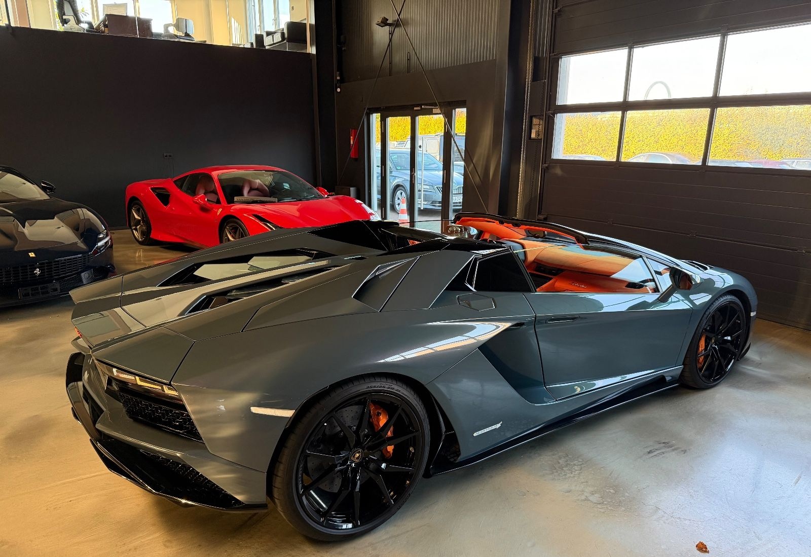 Lamborghini Aventador S Roadster SPECIAL COLOR/ONE OF ONE foto 3