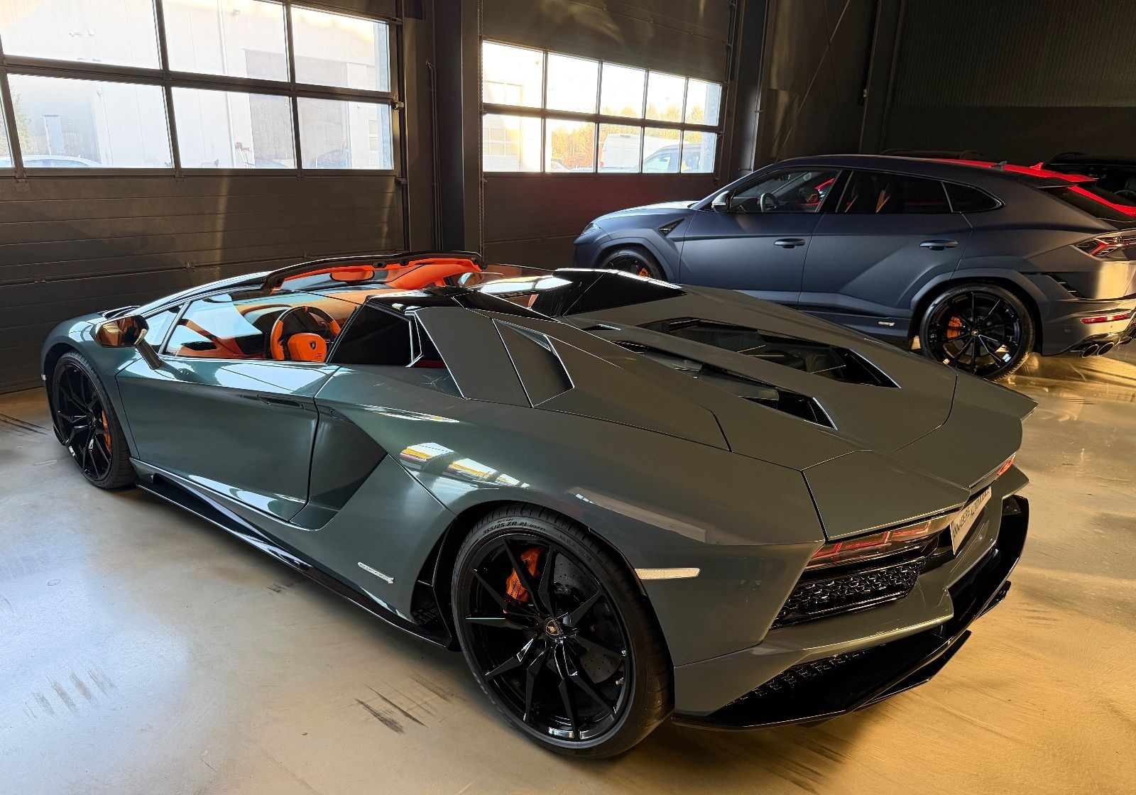 Lamborghini Aventador S Roadster SPECIAL COLOR/ONE OF ONE foto 5