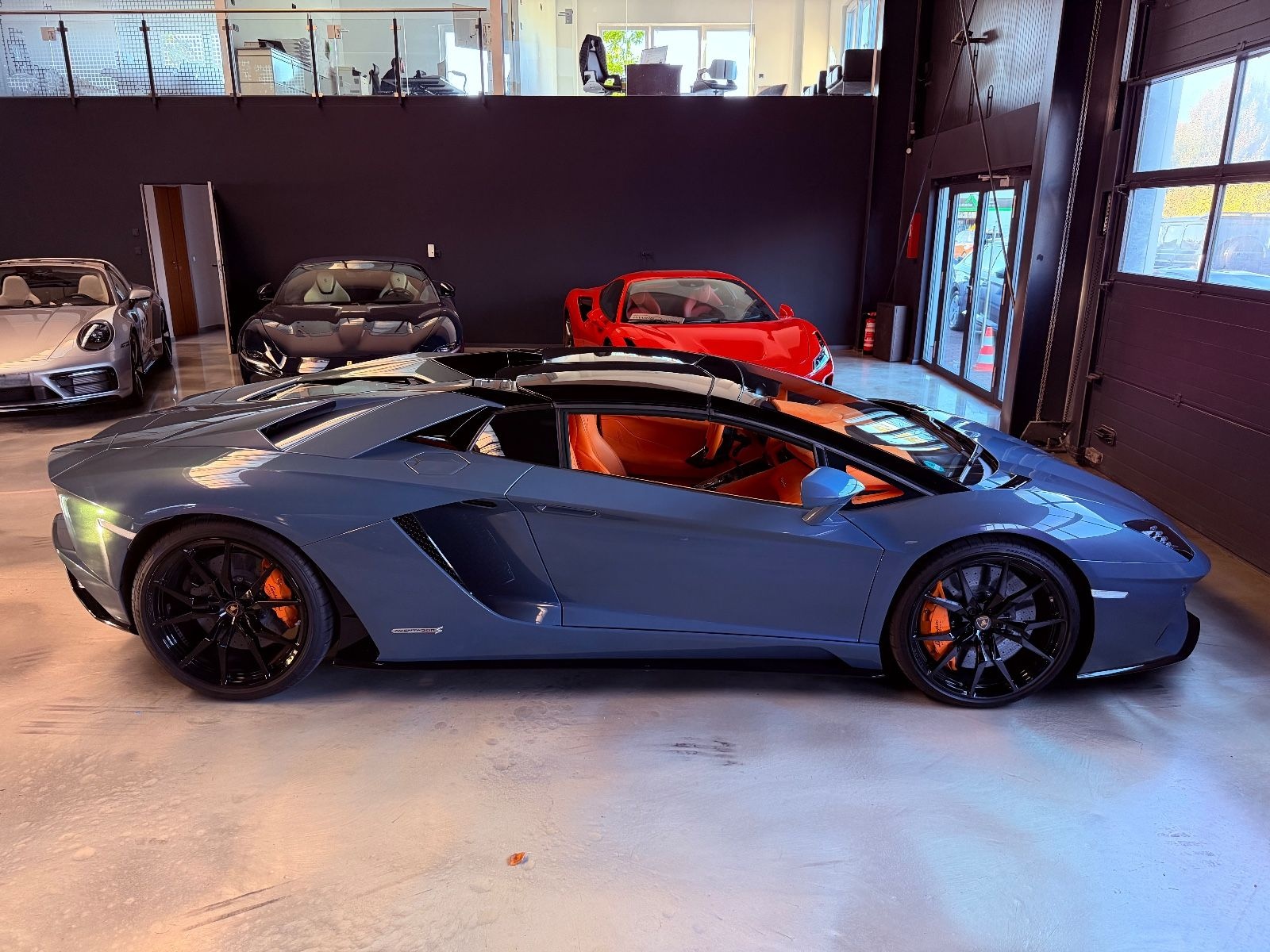 Lamborghini Aventador S Roadster SPECIAL COLOR/ONE OF ONE foto 6