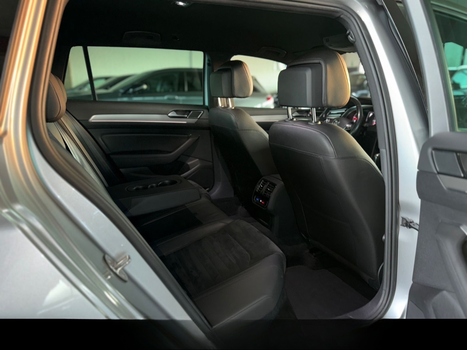 Volkswagen Passat Variant Highline ACC*Kamera*AHK*LED*Alcan foto 17