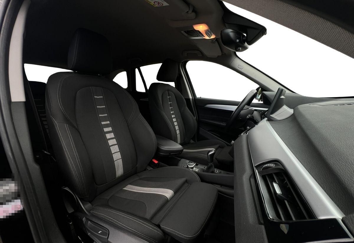 BMW X1 sDrive 18 d | HEAD-UP | RF-KAMERA | CARPLAY | foto 24