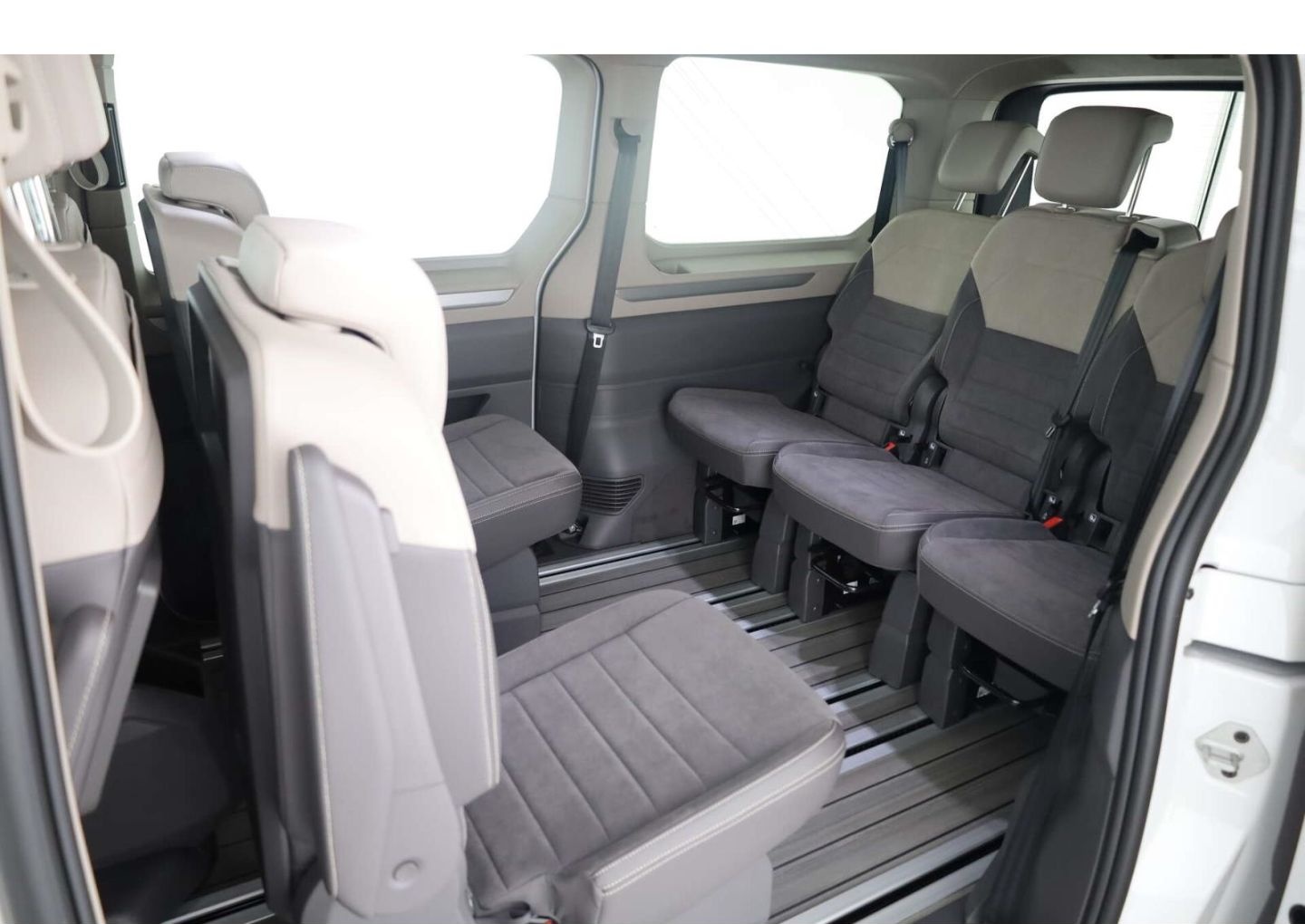 Volkswagen T7 Multivan LÜ 2.0 TDI Life AHK/IQ.Light/SHZ/RFK foto 14
