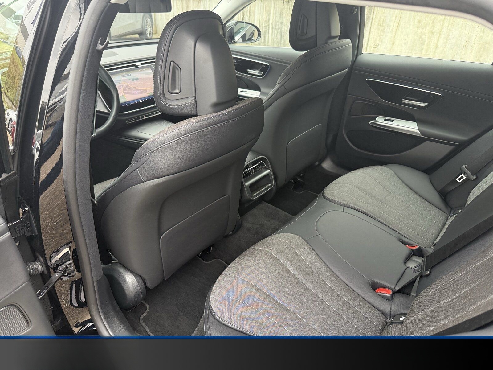 Mercedes-Benz E 220 d T-Modell Avantgarde Winter-Paket LED foto 11