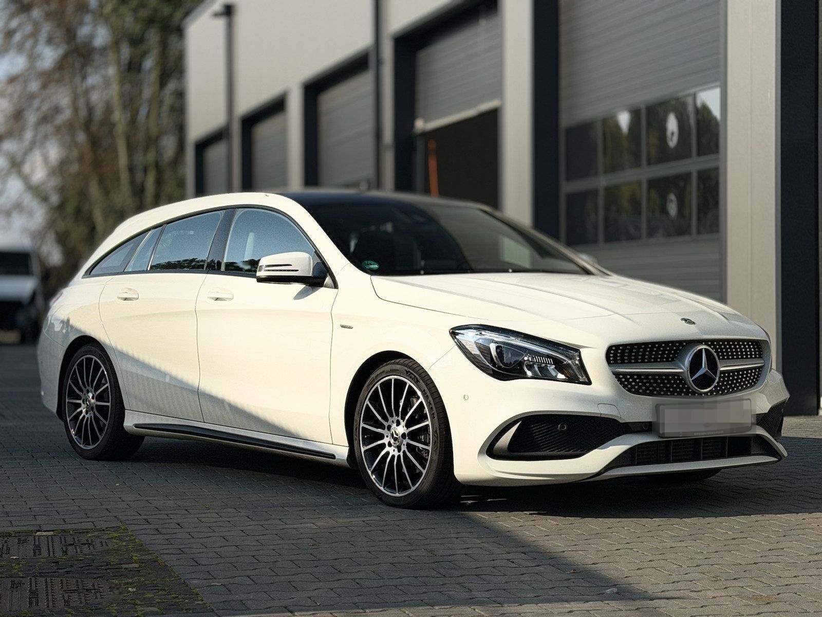 Mercedes-Benz CLA 220 Shooting Brake AMG / PANO / AHK / Kamera foto 2