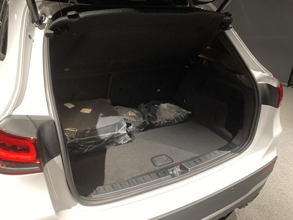 Mercedes-Benz GLA 250 e +AMG+MBUX+KAMERA+NAVI+Ambiente+AUT+SHZ foto 13
