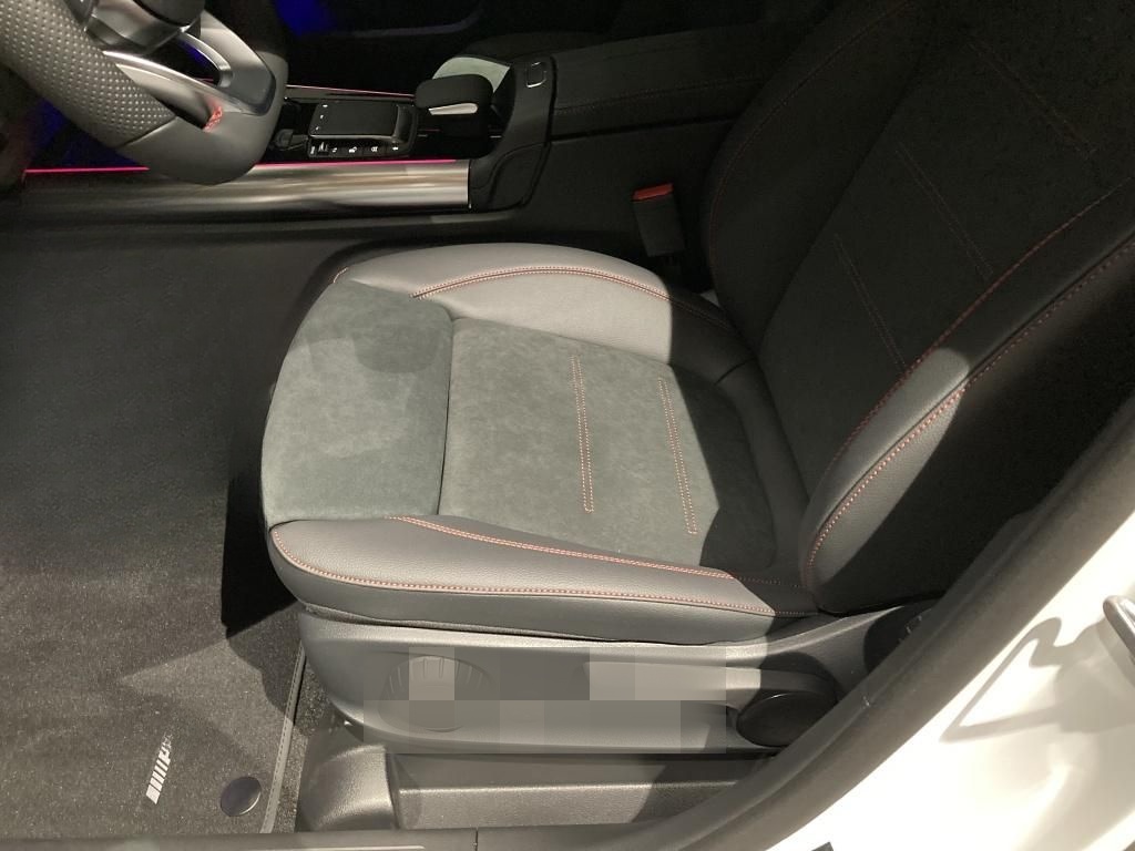 Mercedes-Benz GLA 250 e +AMG+MBUX+KAMERA+NAVI+Ambiente+AUT+SHZ foto 16