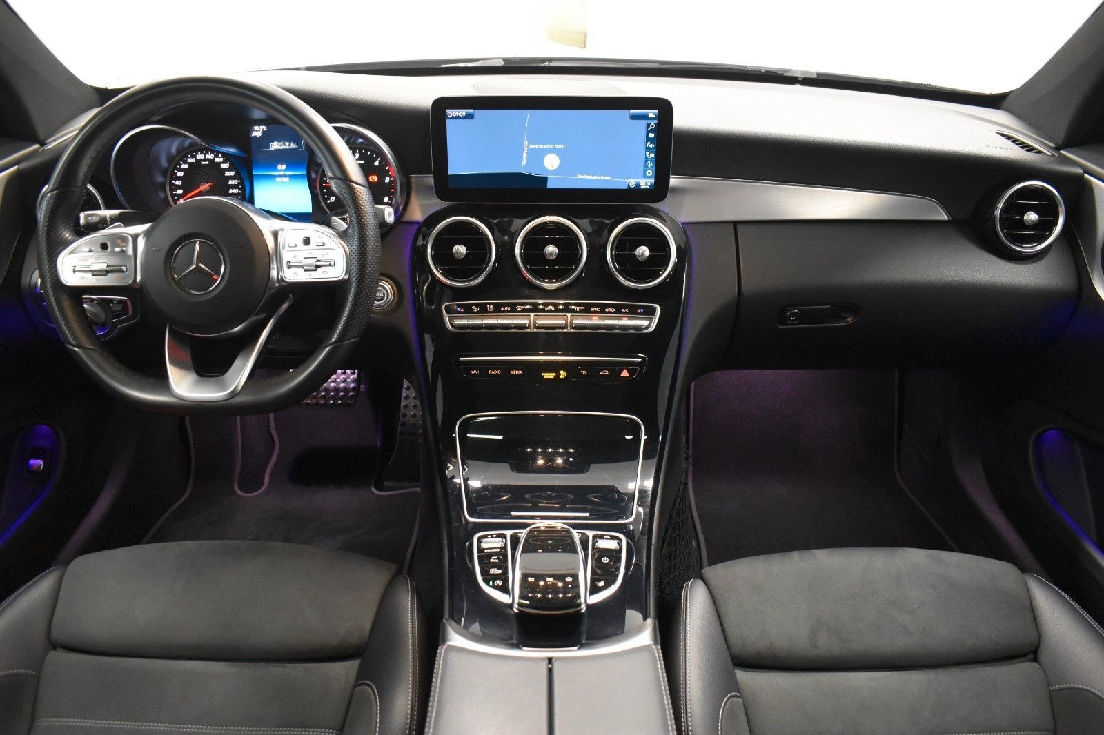 Mercedes-Benz C 300 d Coupé AMG LINE*M-BEAM*PANO*360°*CARPLAY foto 11