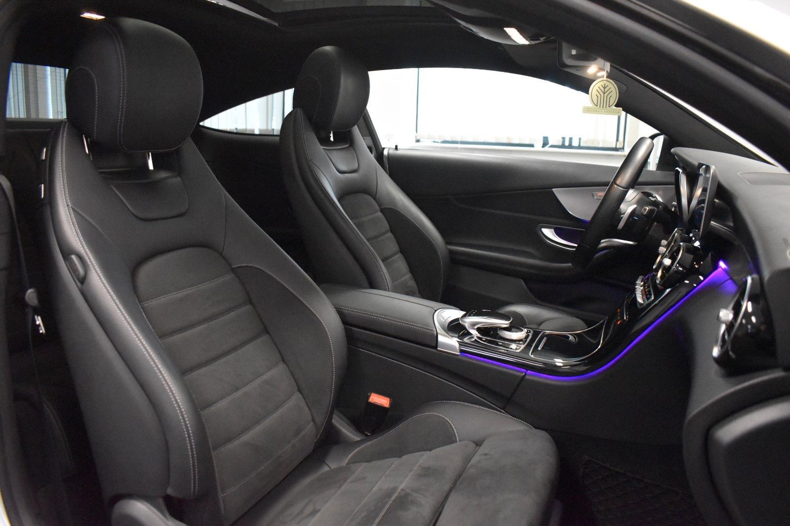 Mercedes-Benz C 300 d Coupé AMG LINE*M-BEAM*PANO*360°*CARPLAY foto 15