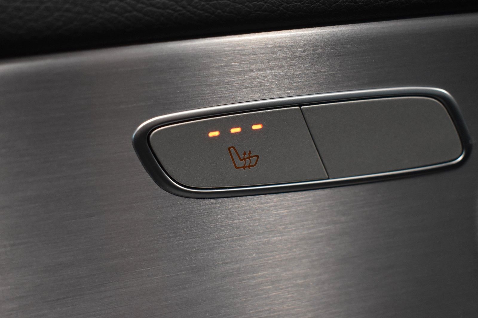 Mercedes-Benz C 300 d Coupé AMG LINE*M-BEAM*PANO*360°*CARPLAY foto 21