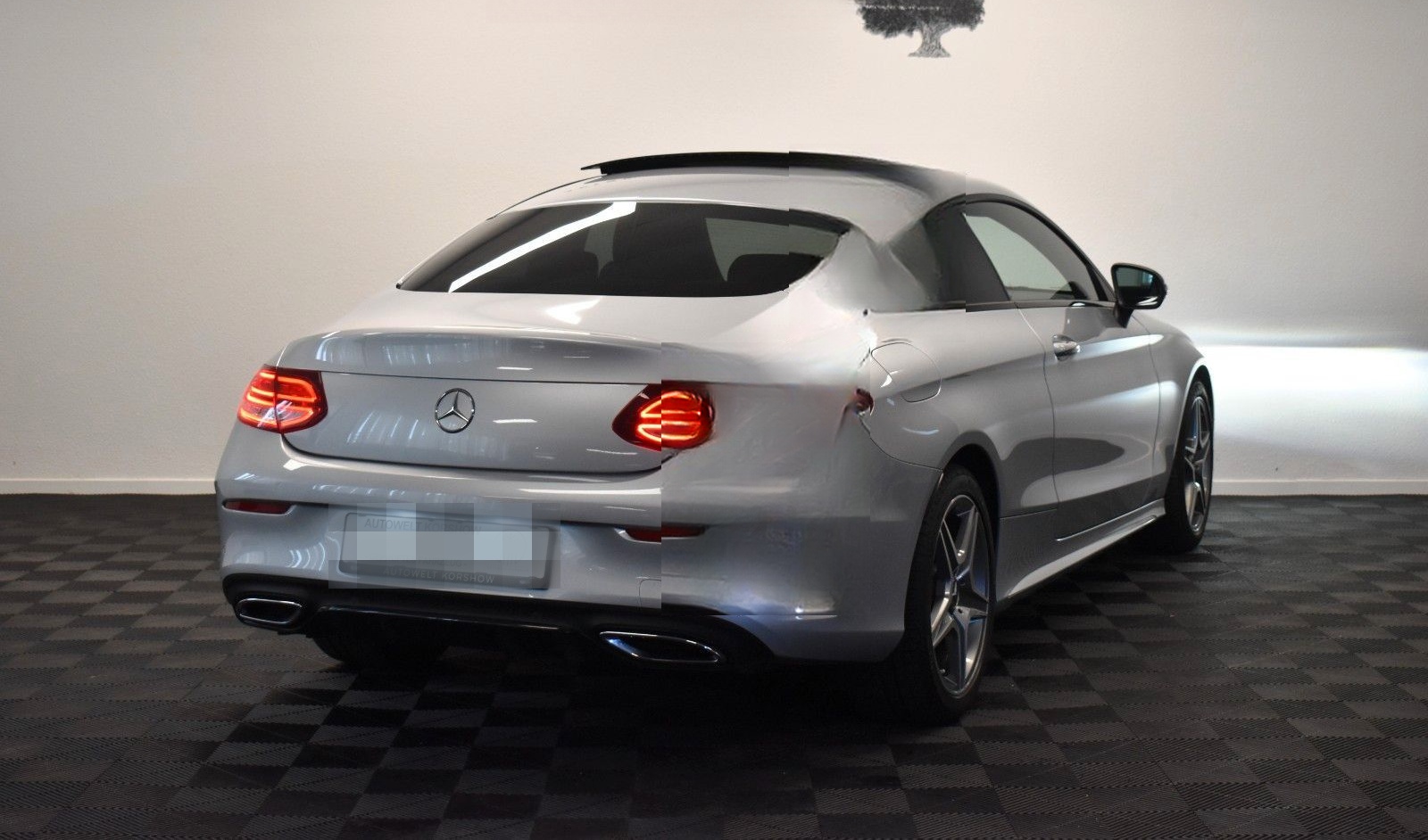 Mercedes-Benz C 300 d Coupé AMG LINE*M-BEAM*PANO*360°*CARPLAY foto 10