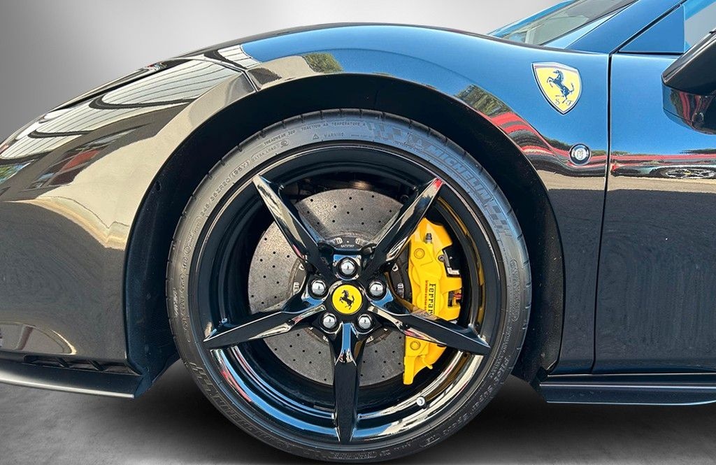 Ferrari F8 Spider / Lift / LED / Carbon foto 10